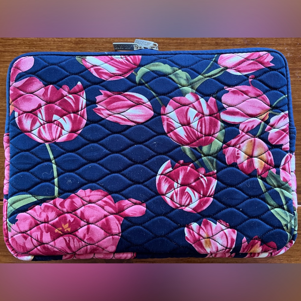 EUC Mojito Quilted Floral Fabric Laptop Sleeve Carry Case